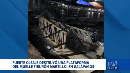 Fuertes oleajes causó daños en tramos del muelle turístico "Tiburón Martillo" e inundando establecimientos comerciales en la isla San Cristobal. Un reportaje de Diego Añazco