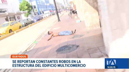 Comerciantes afectados realizaron un plantón pacífico para exigir la demolición del lugar por ser un foco de inseguridad.