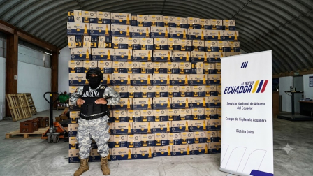 Las autoridades incautaron más de 27 600 unidades de cerveza extranjera,