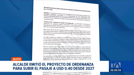 El Alcalde de Quito emitió el proyecto de ordenanza que plantea el incremento del pasaje. La normativa incluye una compensación de hasta USD 8.000 para transportistas. Un reportaje de: Stephany Paz