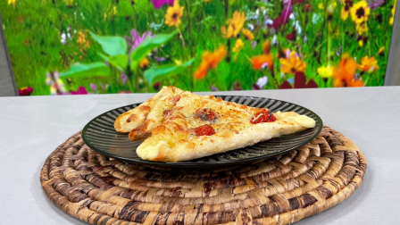 Este jueves 4 de junio del 2026 preparamos tortilla con borde relleno de queso, junto al chef Felipe Campana.