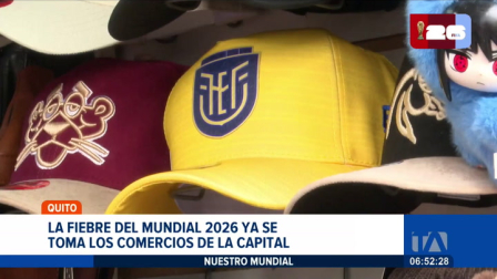 A pocos días del inicio del Mundial, los comercios registran un fuerte incremento en la demanda de indumentaria y artículos deportivos. Un reportaje de Mishell Villacís