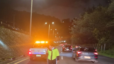 Una emergencia vial ocurrió en el sector de la Granda Centeno, en el norte de Quito