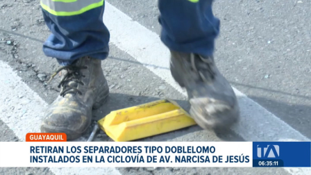 Son retirados los separadores de ciclovía en la av. Narcisa de Jesús, dos meses después de su instalación. Usuarios exigen  a la municipalidad planificación vial. Un reportaje de Camila Guevara