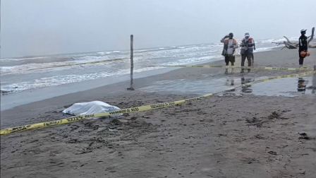 Tres cuerpos fueron hallados en una playa de Esmeraldas.