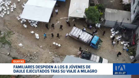 Pese al sepelio de las víctimas de la T de Daule, las interrogantes y pedidos de justicia persisten en la comunidad. Un reportaje de Ever Moreira