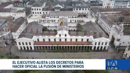 El Ministerio de Desarrollo Humano concentra la mayor cantidad de personal tras unificar tres instituciones. un reportaje de Carlos Sacoto