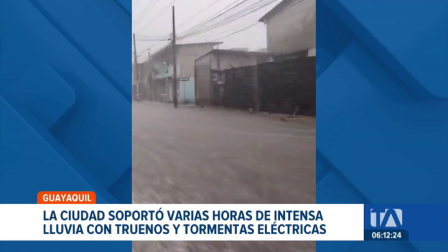 Horas de lluvia intensa colapsaron los sistemas de drenaje de la ciudad. Se reportaron daños materiales y la suspensión temporal de las operaciones aéreas. Un reportaje de Camila Guevara