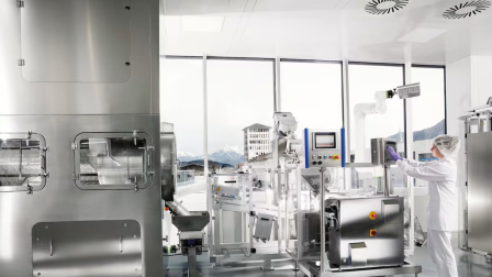 Interior de la fábrica de antibióticos Sandoz en Kundl