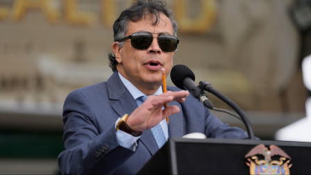 Gustavo Petro celebra posible triunfo de Roberto Sánchez en Perú