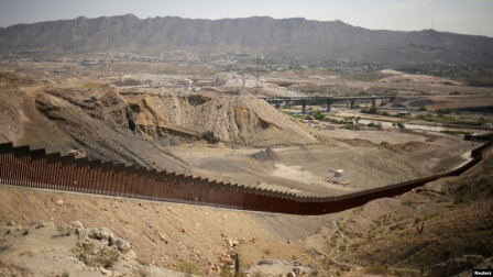 Una sección del muro fronterizo entre EE-.UU. y México en Ciudad Juárez, México, el 20 de agosto de 2020.