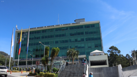 El cuerpo de Nathaly Mafla fue llevado a Medicina Legal para realizar la autopsia.