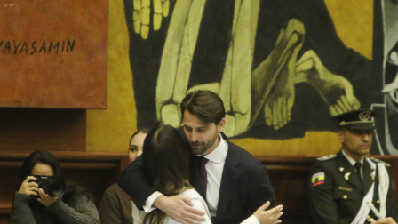 Niels Olsen presentó su renuncia al cargo de Presidente de la Asamblea el 8 de junio.