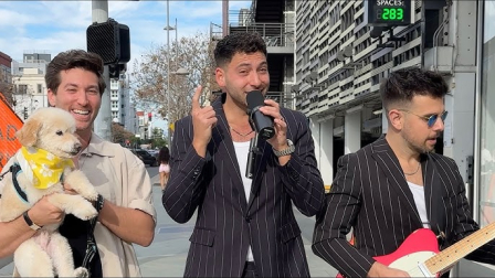 Guayaquileño se vuelve viral junto a Crash Adams en Los Ángeles