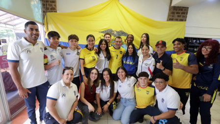 Daniel Noboa y deportistas campeones de Ecuador en Guayas