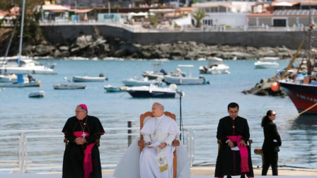 El Papa León XIV durante una ceremonia en Gran Canarias, como parte de su gira a España.