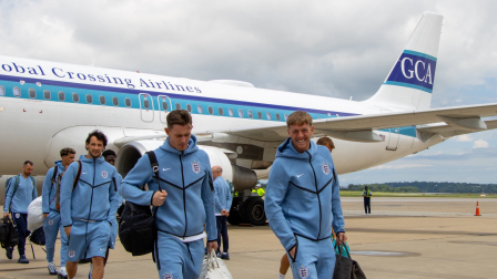 La selección de Inglaterra arribó a Kansas City, Estados Unidos, este sábado 13 de junio de 2026.