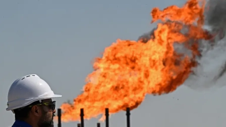 Petróleo se desploma y bolsas asiáticas suben por acuerdo entre Irán y EU