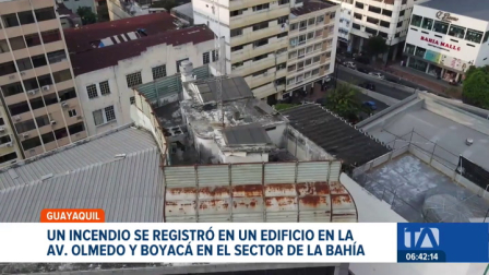 Una quema informal de desperdicios en la parte alta de un edificio movilizó de urgencia a las unidades de rescate en el centro Guayaquil. Un reportaje de Jazmín Solís