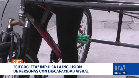 A través de bicicletas dobles, voluntarios acompañan a personas con discapacidad visual en paseos urbanos, transformando la movilidad. Un reportaje de Mishell Villacís