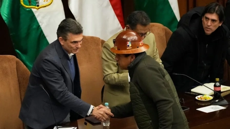El Gobierno boliviano firmó un acuerdo con la Central Obrero Boliviana.