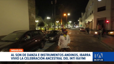 Ibarra se llenó de color, danza y ritmos tradicionales durante los festejos del Inty Raymi. Delegaciones de comunidades indígenas y colectivos recorrieron el centro de la ciudad. Un reportaje de David Vizcaíno