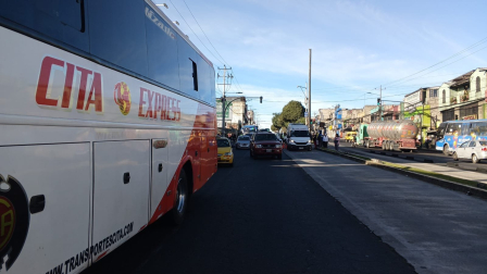 Un bus de transporte interprovincial atropelló a una persona en la av. Maldonado, sur de Quito.