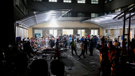 Decenas de personas son atendidas en un hospital en La Guaira, Venezuela, el 24 de junio de 2026.