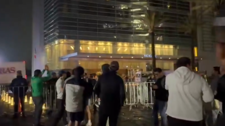 Hinchas mexicanos realizaron una ruidosa serenata frente al hotel de Ecuador