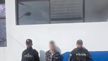 Un hombre se hacía pasar por policía para estafar a mujeres a través de redes sociales.