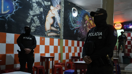 Autoridades clausuraron 10 night clubs en Guayaquil en medio del operativo Pandora.