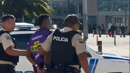José Hernández, jugador de Mushuc Runa, fue detenido en Quito durante el partido contra U. Católica.