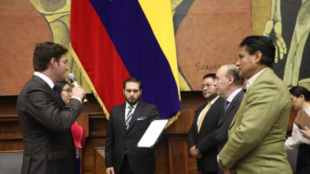 Esteban Torres, presidente encargado de la Asamblea, tomó el juramento a los nuevos vocales del Cpccs, este martes 7 de julio de 2026.