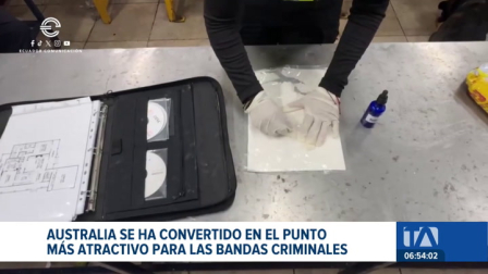 Las bandas transnacionales intensifican el uso de servicios de encomiendas internacionales para el envió de drogas. La Policía investiga estos hechos. Un reportaje de Catalina García