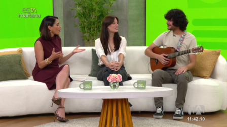 Paola Navarrete, artísta ecuatoriana, nos comparte la esencia de su propuesta musical y el camino que la ha convertido en una de las voces más representativas del indie ecuatoriano.