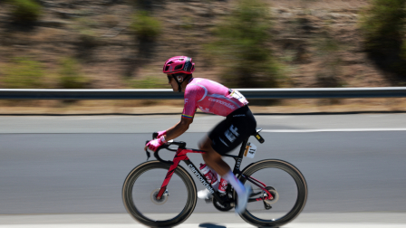 De Carcasona a Foix - Carcasona, Francia - 7 de julio de 2026. Richard Carapaz, del equipo EF Education-EasyPost, en acción durante la 4.ª etapa