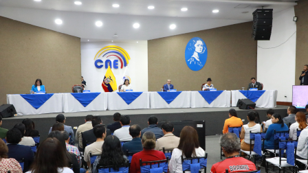 Los vocales del CNE durante una sesión de Pleno.