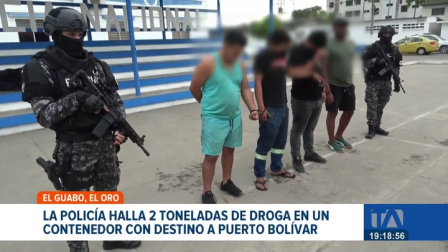 Cuatro personas fueron aprehendidas en flagrancia en el sector de Río Bonito, cantón El Guabo, mientras intentaban alterar la ruta de un contenedor con droga.