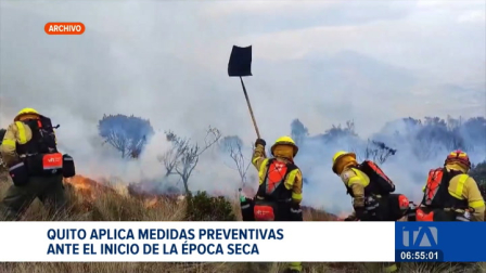 Guardabosques y bomberos ejecutan labores preventivas de humedecimiento sobre las zonas vegetales vulnerables de la ciudad. Un reportaje de Stephany Paz