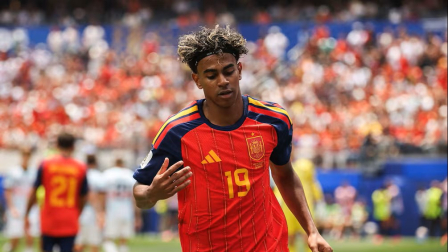 Lamine Yamal jugador de la selección de España.