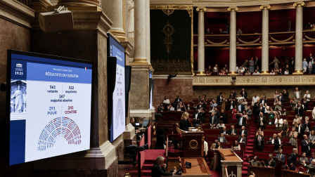Francia aprueba el derecho a la muerte asistida tras años de debate.