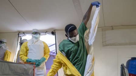 EE.UU. refuerza restricciones de viaje por brote de ébola en RDCongo