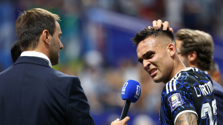 Estadio de Atlanta, Atlanta, Georgia, EE. UU. - 15 de julio de 2026. Lautaro Martínez, de Argentina, es entrevistado tras el partido.