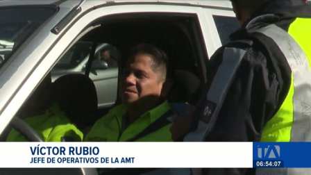 Los operativos de control revelan un irrespeto a la vía del transporte público. Patrullas policiales, vehículos militares y carros oficiales hacen mal uso de este espacio. Un reportaje de Juan Miguel Rodríguez