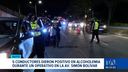 La AMT intensificó los operativos nocturnos en la av. Simón Bolívar.  La cifra de infractores enciende las alarmas sobre la responsabilidad vial. Un reportaje de Ismenia Solórzano