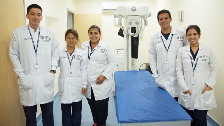 Médicos especialistas se incorporan al Ministerio de Salud Público.