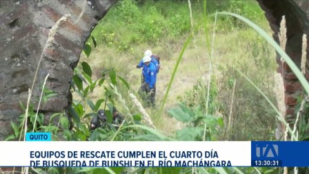 Grupos de rescate mantienen los rastreos en la quebrada del afluente mientras allegados acompañan las labores con la esperanza de hallarla. Un reportaje de Melissa Herrera