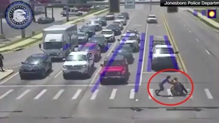 La escena quedó registrada en video y rápidamente se volvió viral en redes sociales.
