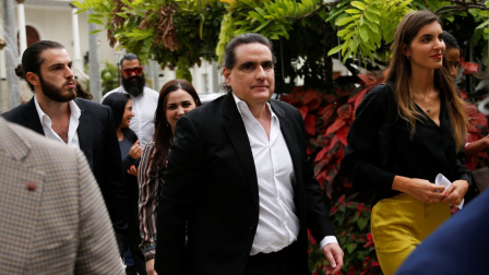 El empresario, aliado de Nicolás Maduro, se declaró no culpable de los cargos en su contra.