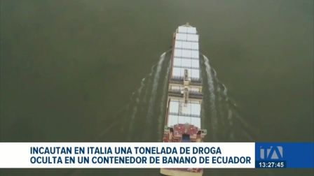 Una tonelada de droga oculta dentro de un contenedor de banano ecuatoriano, el narcotráfico sigue utilizando la logística de exportación. Un reportaje de Catalina García